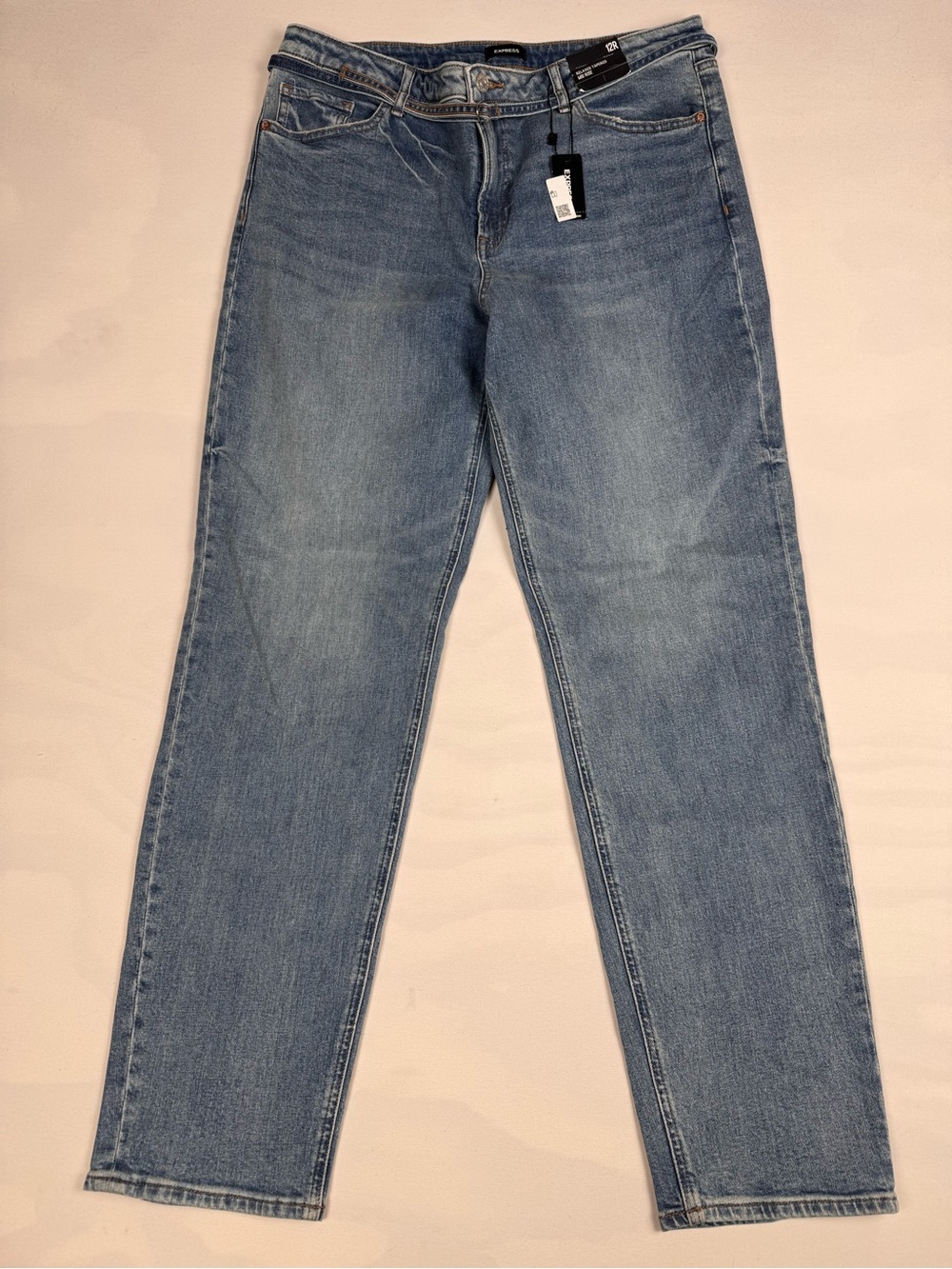 NWT Express Relaxed Fit Tapered Mid Rise Jan’s Blue Women’s 12R Retail $88